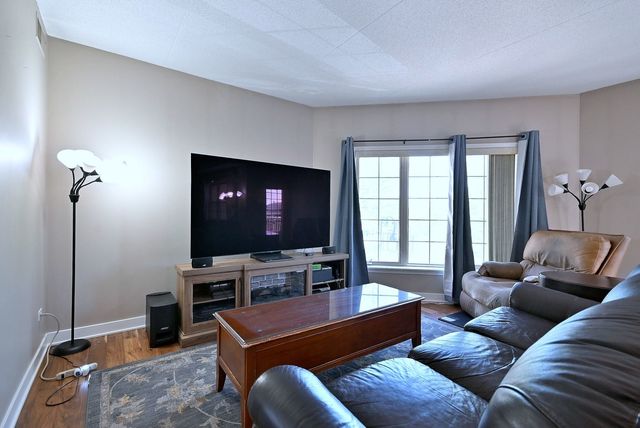 9670 FRANKLIN Avenue 213, Franklin Park, IL 60131