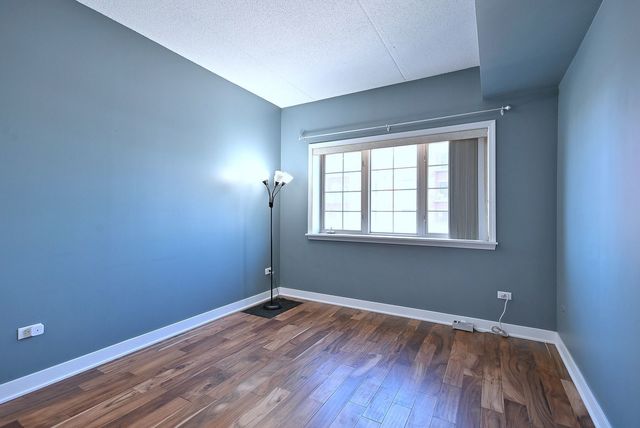 9670 FRANKLIN Avenue 213, Franklin Park, IL 60131