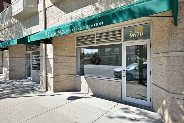 9670 FRANKLIN Avenue 213, Franklin Park, IL 60131