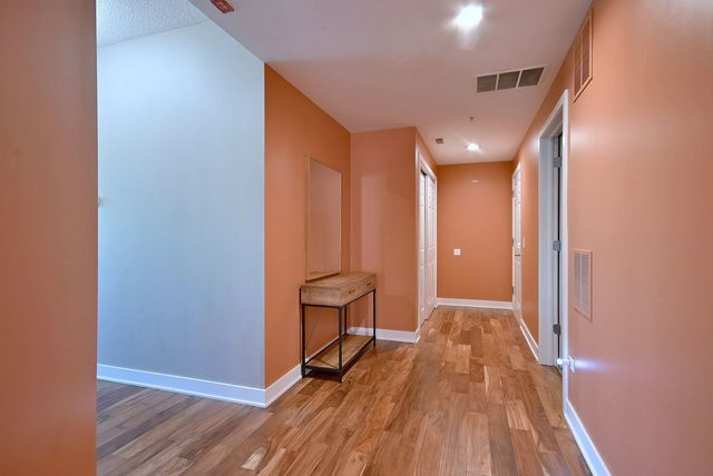 9670 FRANKLIN Avenue 213, Franklin Park, IL 60131