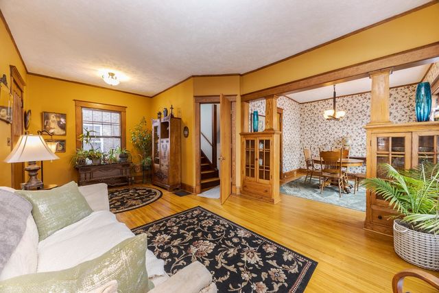 1305 S Fell Avenue, Normal, IL 61761