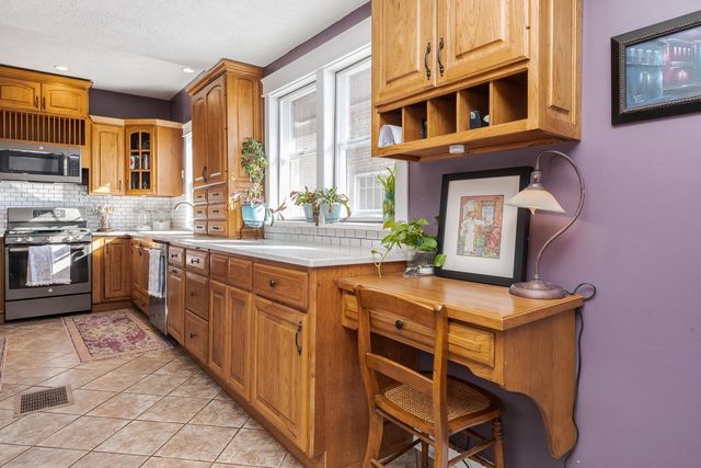 1305 S Fell Avenue, Normal, IL 61761