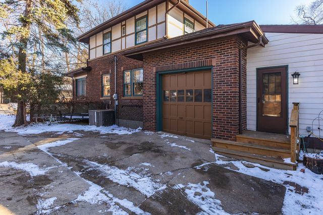 1305 S Fell Avenue, Normal, IL 61761