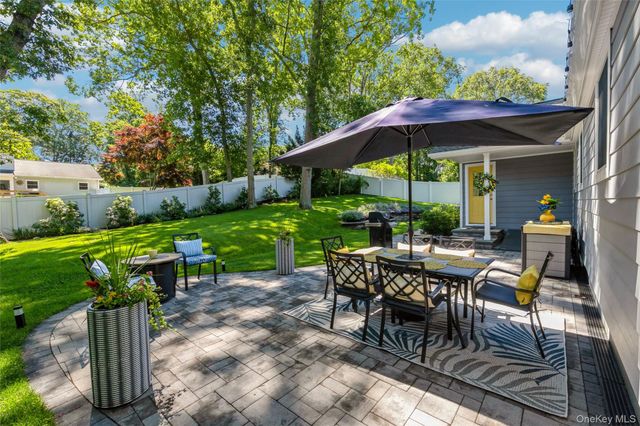 9 Middle Cross, Shoreham, NY 11786