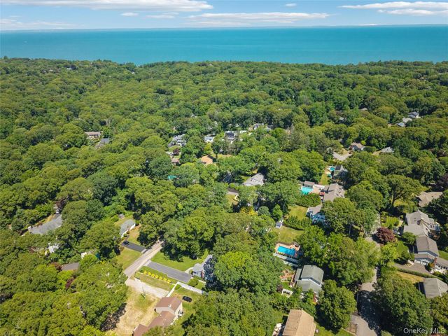 9 Middle Cross, Shoreham, NY 11786