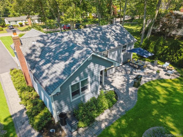 9 Middle Cross, Shoreham, NY 11786