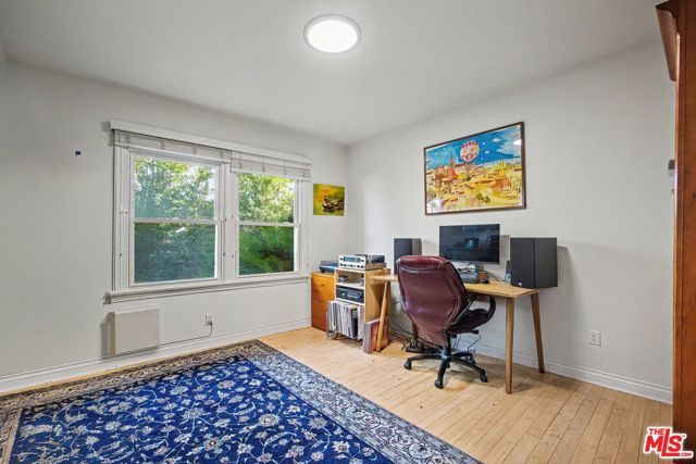 10481 Eastborne Avenue, Los Angeles, CA 90024