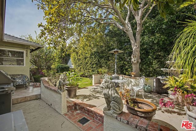 10481 Eastborne Avenue, Los Angeles, CA 90024
