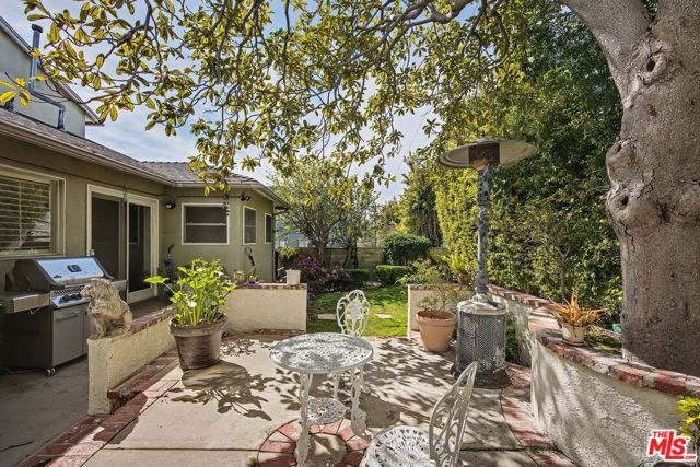 10481 Eastborne Avenue, Los Angeles, CA 90024