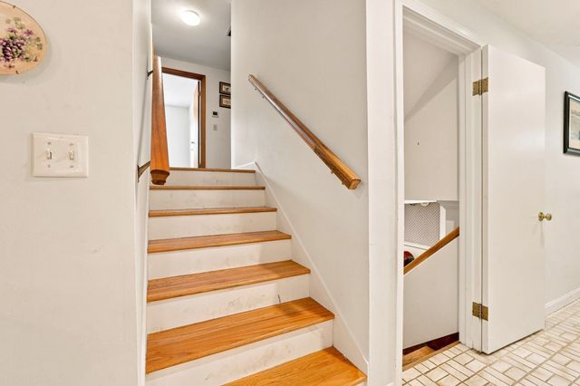 71 Mt Holyoke Drive, Amherst, MA 01002