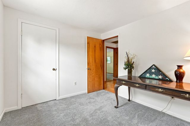 71 Mt Holyoke Drive, Amherst, MA 01002