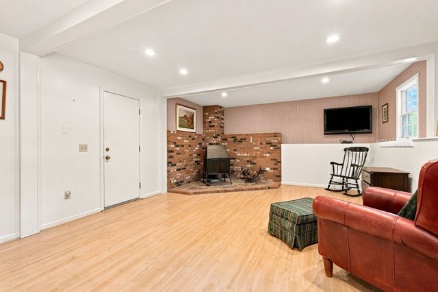71 Mt Holyoke Drive, Amherst, MA 01002