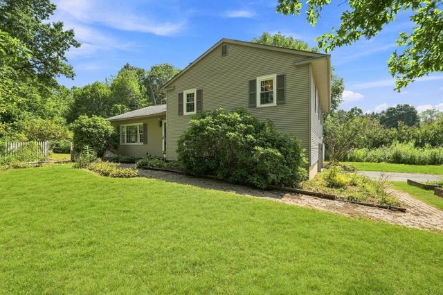 71 Mt Holyoke Drive, Amherst, MA 01002