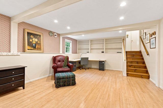 71 Mt Holyoke Drive, Amherst, MA 01002