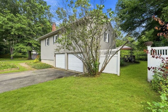 71 Mt Holyoke Drive, Amherst, MA 01002