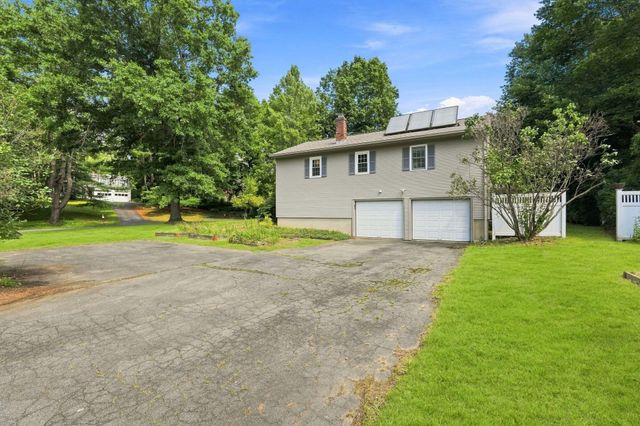 71 Mt Holyoke Drive, Amherst, MA 01002