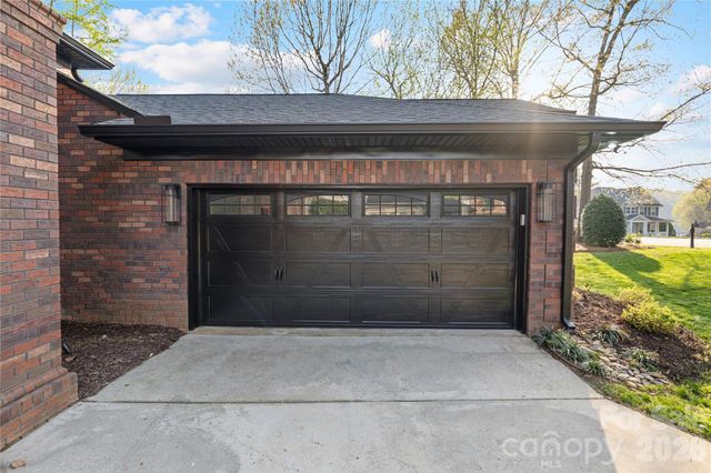 8806 Hearthstone Court, Terrell, NC 28682