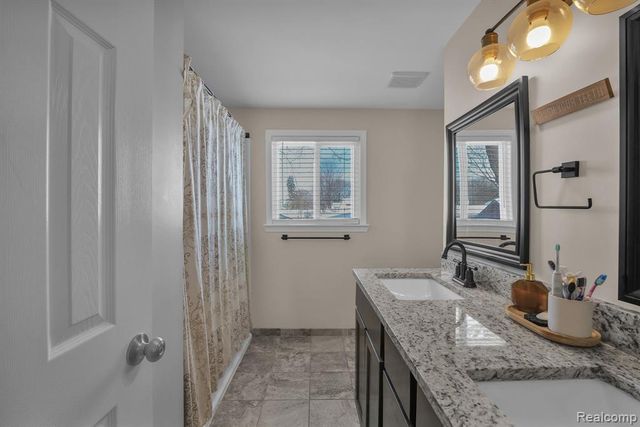 35831 Somerset Street, Westland, MI 48186