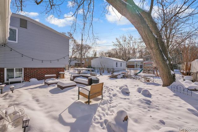 35831 Somerset Street, Westland, MI 48186