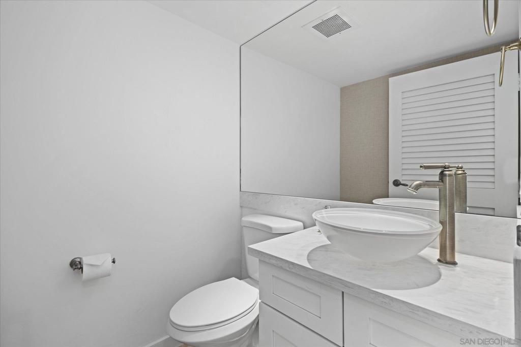 Image 11 of property listing at 500 W Harbor Drive 136, San Diego, CA 92101