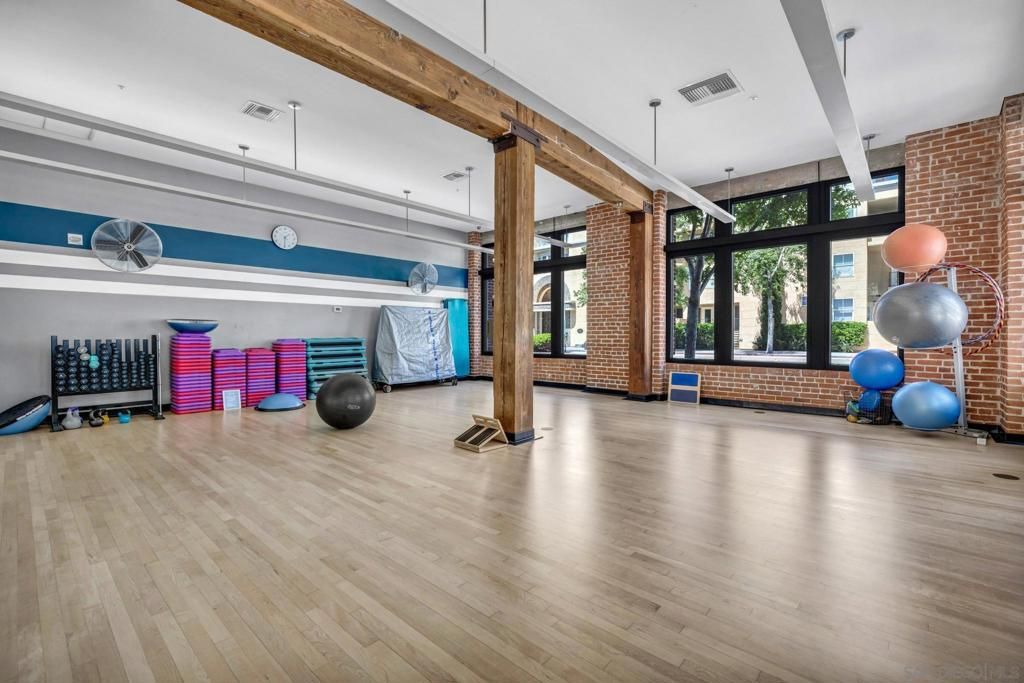 Image 35 of property listing at 500 W Harbor Drive 136, San Diego, CA 92101