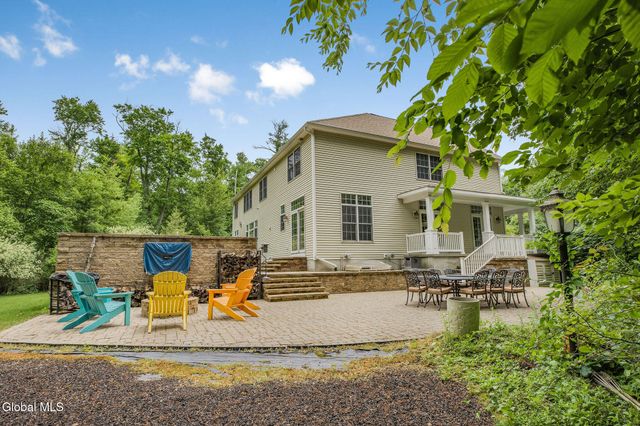 1 Equestrian Way, Clifton Park, NY 12065