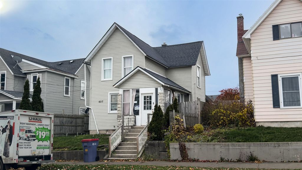 627 Lane Avenue, Grand Rapids, MI 49504