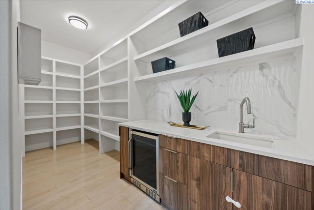 4126 Highview St, Richland, WA 99352