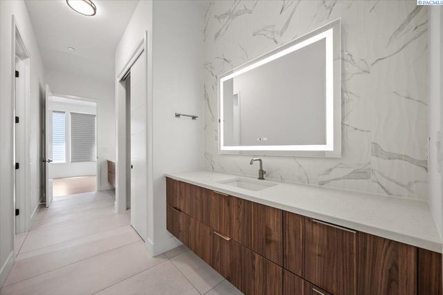 4126 Highview St, Richland, WA 99352