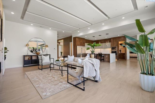 4126 Highview St, Richland, WA 99352