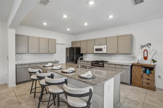 7768 SW 64TH STREET ROAD, Ocala, FL 34474
