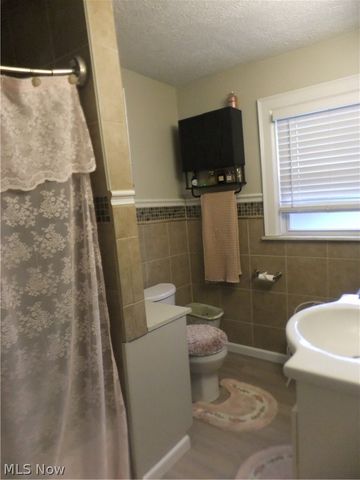 5906 Velma Avenue, Parma, OH 44129