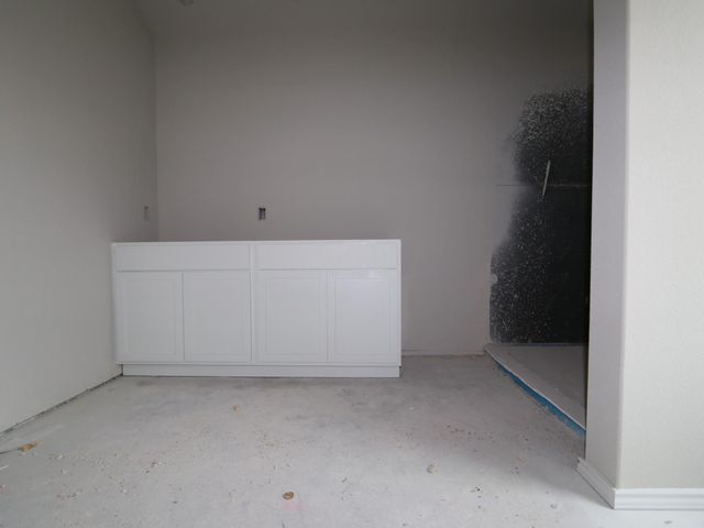 9221 Furman DR, Austin, TX 78747