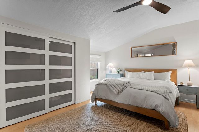 735 40TH AVENUE N, St Petersburg, FL 33703