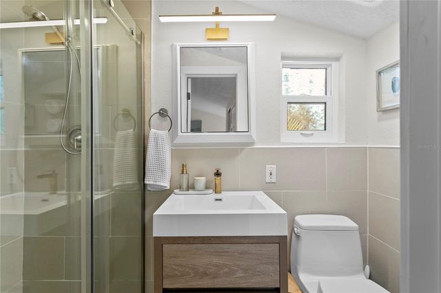 735 40TH AVENUE N, St Petersburg, FL 33703