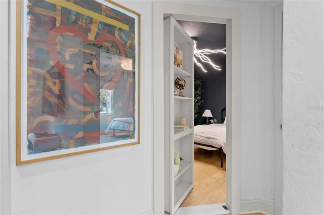 735 40TH AVENUE N, St Petersburg, FL 33703