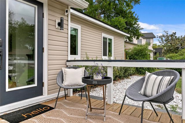 735 40TH AVENUE N, St Petersburg, FL 33703