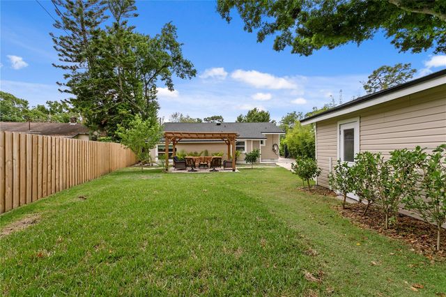 735 40TH AVENUE N, St Petersburg, FL 33703