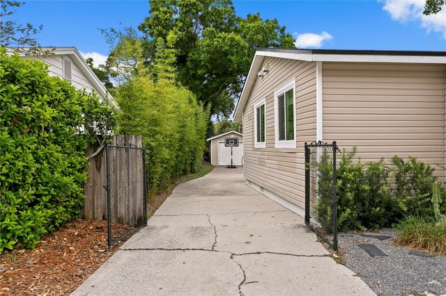 735 40TH AVENUE N, St Petersburg, FL 33703