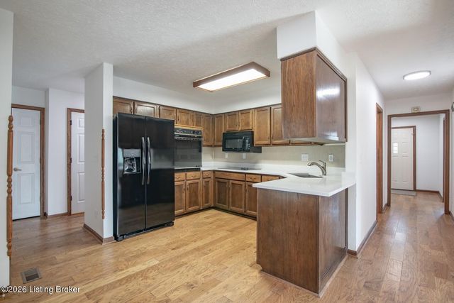 697 Saint Andrews Rd, Brandenburg, KY 40108