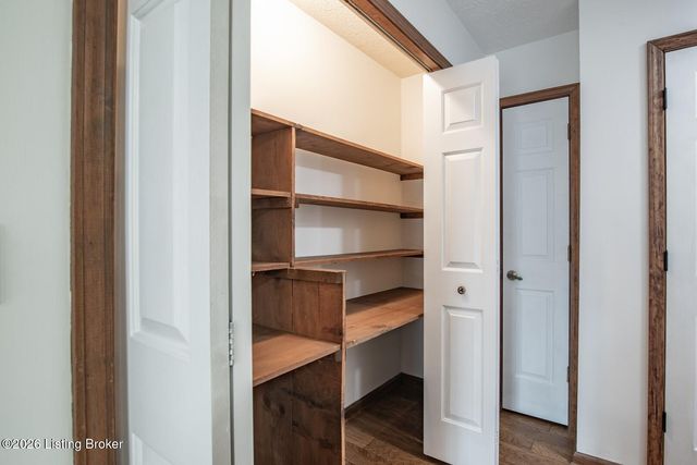 697 Saint Andrews Rd, Brandenburg, KY 40108