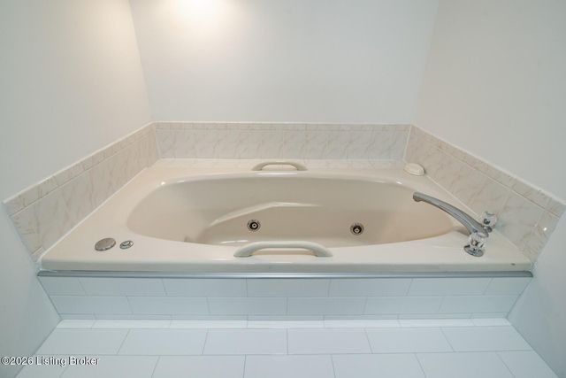 697 Saint Andrews Rd, Brandenburg, KY 40108