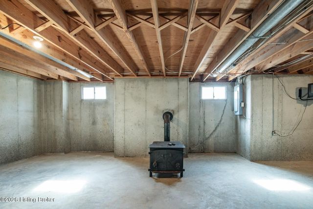 697 Saint Andrews Rd, Brandenburg, KY 40108