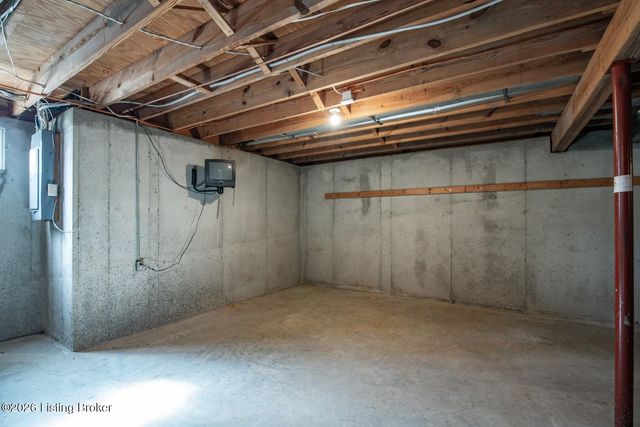 697 Saint Andrews Rd, Brandenburg, KY 40108