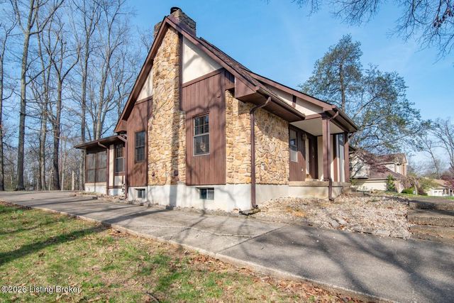 697 Saint Andrews Rd, Brandenburg, KY 40108