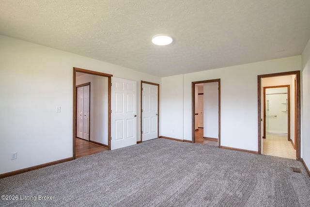 697 Saint Andrews Rd, Brandenburg, KY 40108