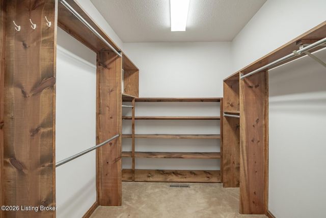 697 Saint Andrews Rd, Brandenburg, KY 40108