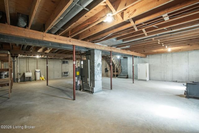 697 Saint Andrews Rd, Brandenburg, KY 40108