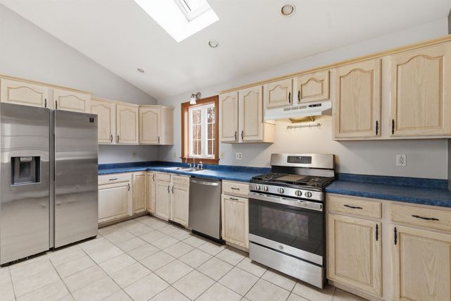 49 Forest Lane, Boscawen, NH 03303