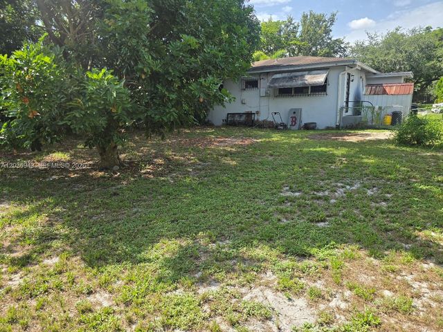 1225 NW 127th St, North Miami, FL 33167